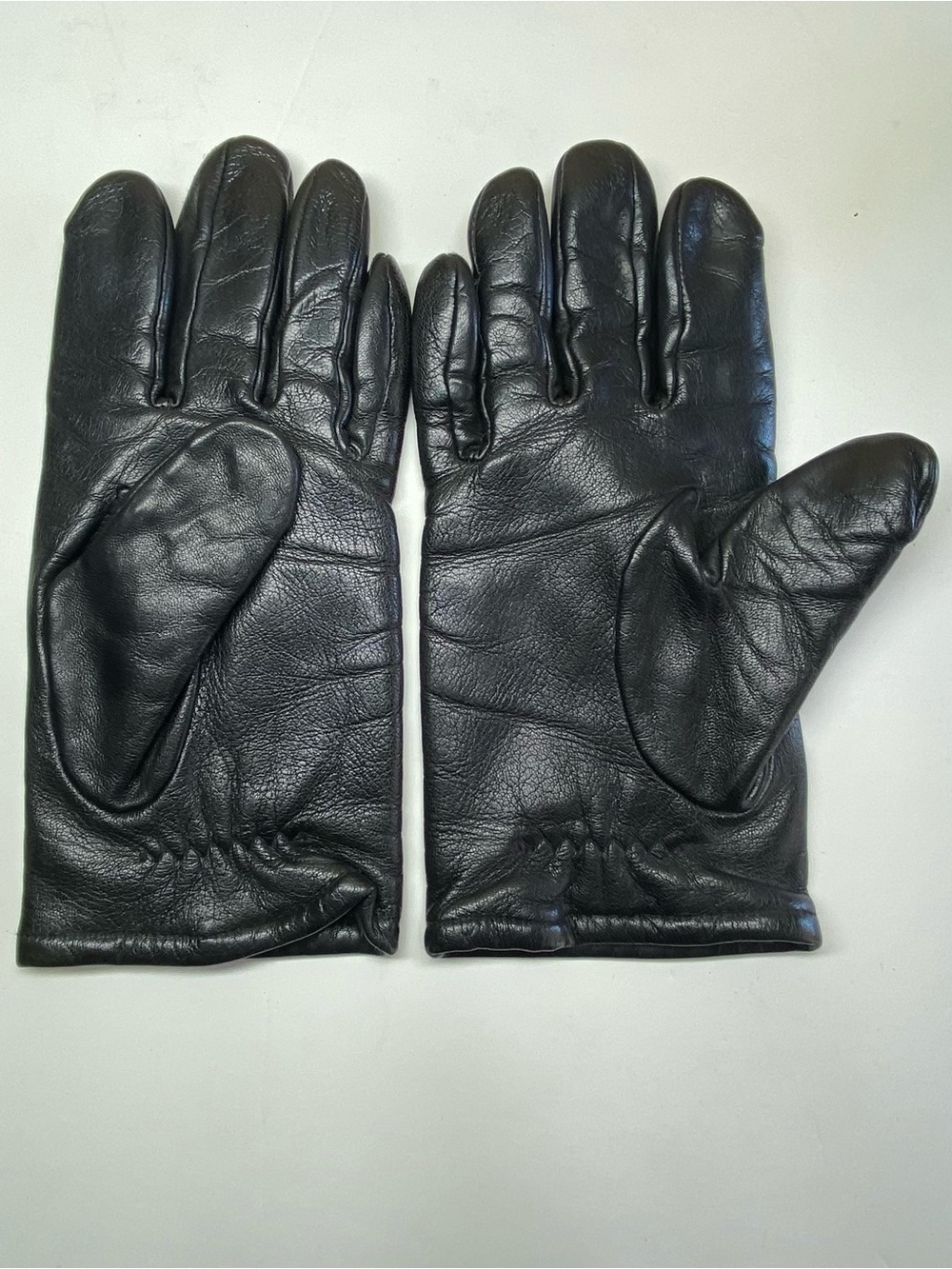 Vintage black leather gloves from Wilsons The Leather Experts.